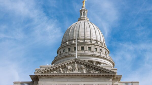 close up shot of the Wisconsin State Capitol building